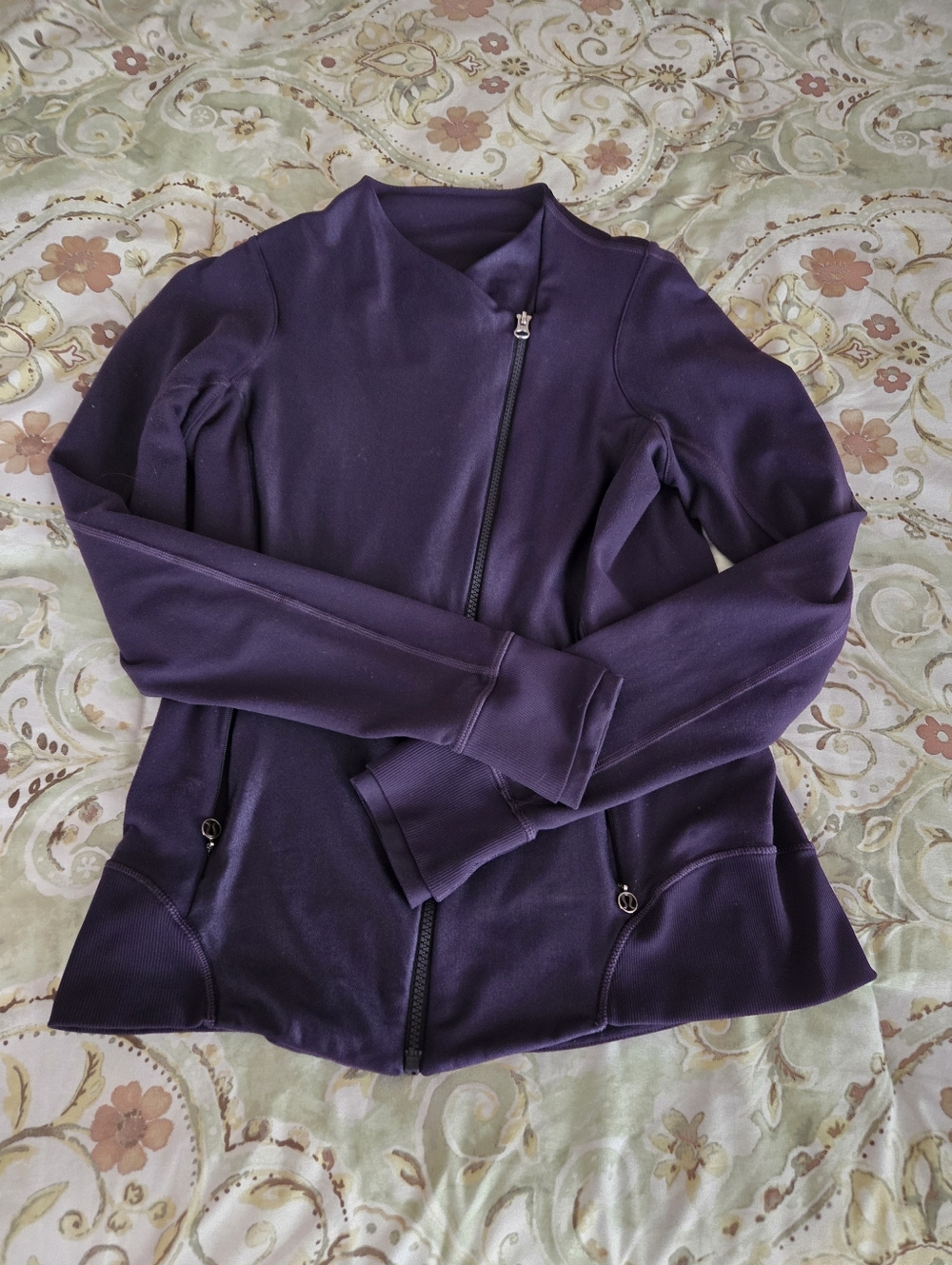 Lululemon Bhakti Yoga Asymmetrical Jacket, Purple, Size 8